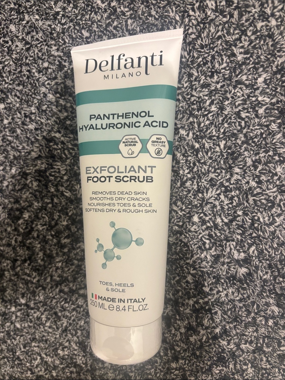 Made in Italy Exfoliant Foot Scrub with Panthenol & Hyaluronic Acid - White/Teal